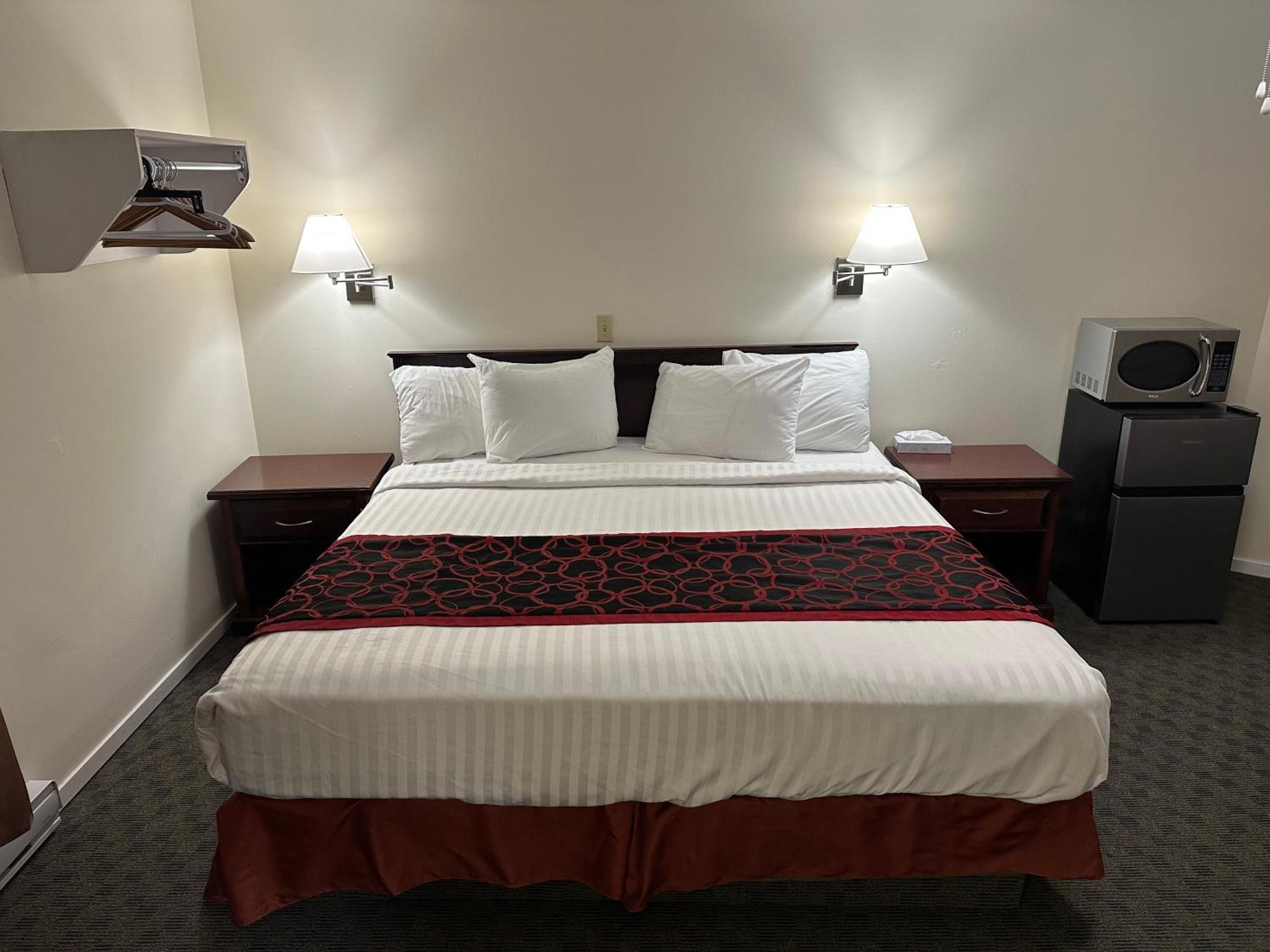 Kings Motor Inn Kamloops Exterior photo