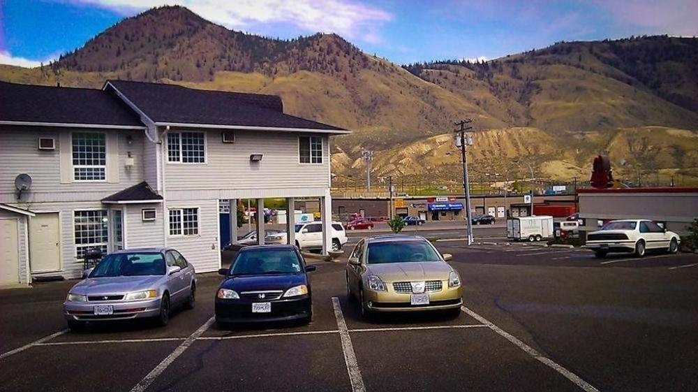 Kings Motor Inn Kamloops Exterior photo
